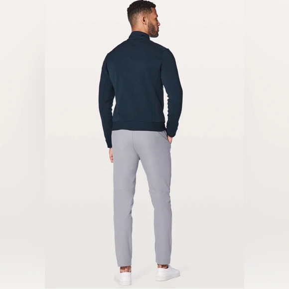 Lululemon men"s Sojourn Jacket
True Navy (First Release) - Picture 3 of 10
